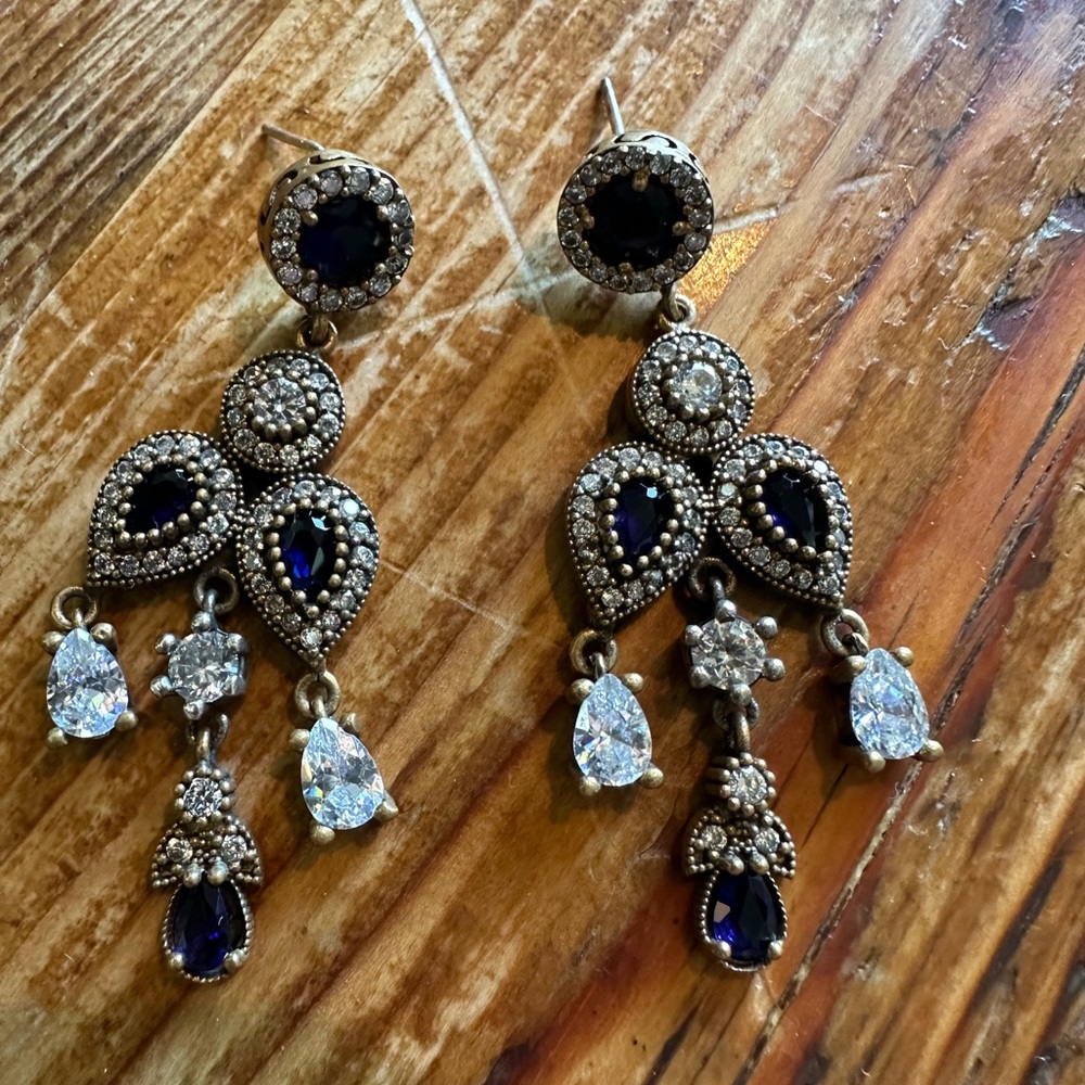 Elegant Black and Silver Dangle Earrings